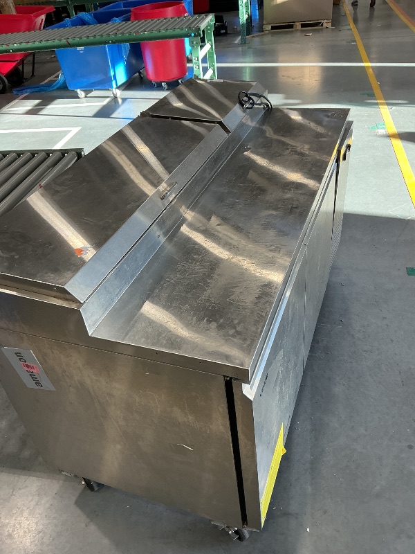Photo 1 of VEVOR 67" Commercial Refrigerator Pizza Prep Table 20.3 Cu.Ft. 9 Pans