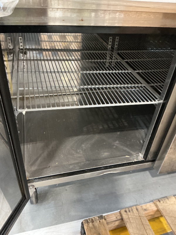Photo 1 of VEVOR Commercial Refrigerator, 44" W Pizza Prep Refrigerated Table, 20" Ultra Wide Countertop Food Prep Worktable, 11 Cu.Ft Single Door Salad Prep Fridge, 6 Pans Pizza Make Worktop with Cutting Board