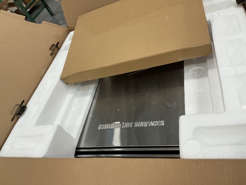Photo 1 of Waring Half-Size Convection Oven