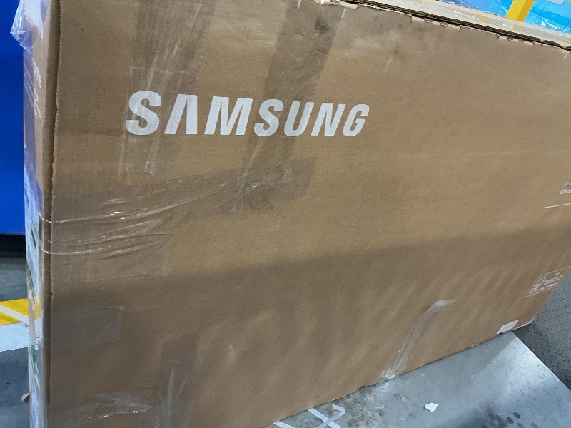 Photo 1 of Samsung 65-Inch Class The Frame LS03HE Series Samsung Vision AI Smart TV (2026 Model, 65LS03HE) Glare Free with QLED Mode/Store, Slim Fit Wall Mount Included, Alexa Built-in - Video Capture ResolutionBN6928293C