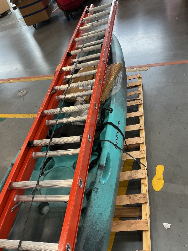 View 4 of Louisville 40 ft Fiberglass Extension Ladder, FE3240, Type IA, 300 lbs