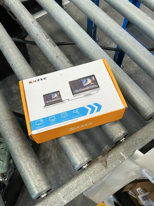 Photo 1 of AngTee USB 3.2 Switch - 2 Computers, 10Gbps