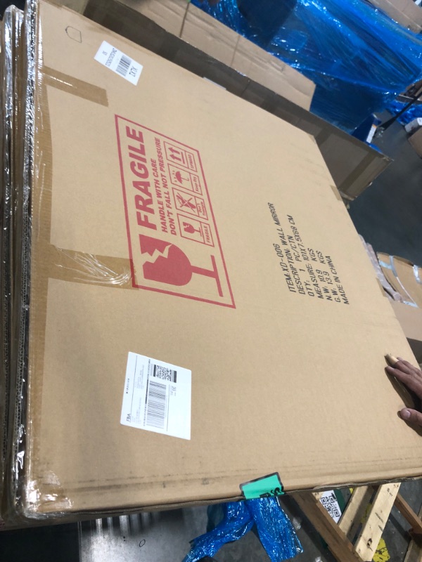 Photo 1 of ** FACTORY SEALED ** WAMIRRO Ornate Black Mirror,Vintage Arched Baroque Antique Mirorrs for Living Room Hallway Fireplace Bathroom Entryway 36"X30"