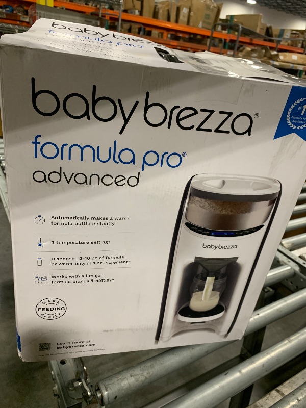 Photo 1 of **very used**Baby Brezza Formula Pro Advanced Bottle Maker