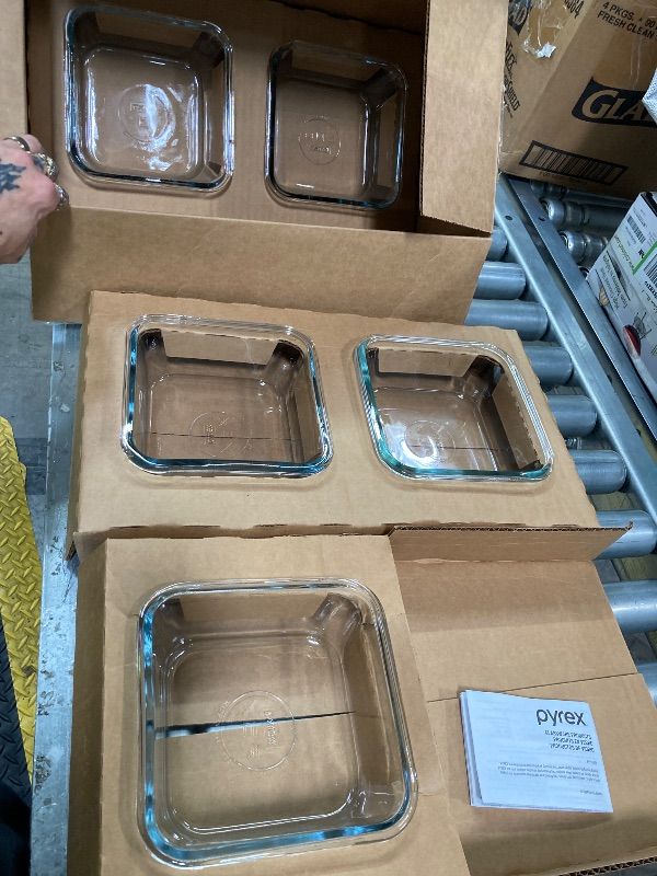 Photo 1 of ***LIDS MISSING***Pyrex Freshlock (5-Pack, 4 Cup) Glass Food Storage Containers Set, Airtight & Leakproof Plastic Locking Lids BPA-Free, Meal Prep Containers Set, Freezer Dishwasher Microwave Safe***LIDS MISSING***