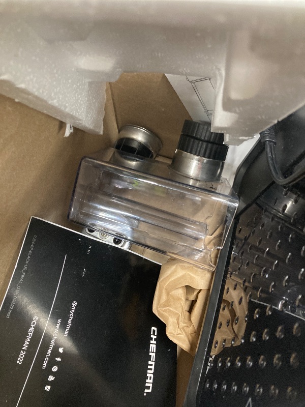 Photo 1 of ***USED*** Chefman 6-in-1 Espresso Machine with Steamer, Automatic One-Touch Coffee Maker, Single or Double Shot Cappuccino Machine, Latte Maker, Espresso Maker with Milk Frother, Black
