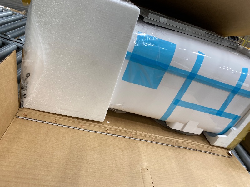Photo 1 of **** PARTS ONLY ****

16,000 BTU Inverter Portable Air Conditioner, Cools Up to 800 Sq.Ft, Auto-Evaporation, Low Noise AC Unit with APP & Remote Control for Large Room, Office, Garage, White