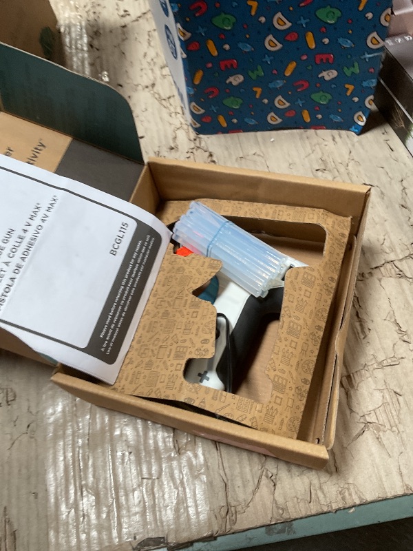 Photo 1 of ***used***BLACK+DECKER 4V MAX Cordless Glue Gun, USB Rechargeable (BCGL115FF), White