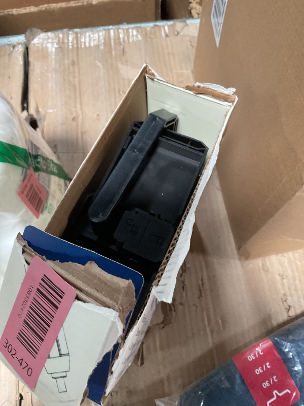 Photo 1 of ***FOR PARTS ONLY/ NON-FUNCTIONAL*** Electric Torque Screwdriver Set 4V with 3 Torque Settings 5.5Nm Max Electric and 8.5 Manual Torque LED Light, 2000mAh Battery, 35 Magnetic Bits, Extension Rod, Magnetic Wristband, Tray and Storage Box
