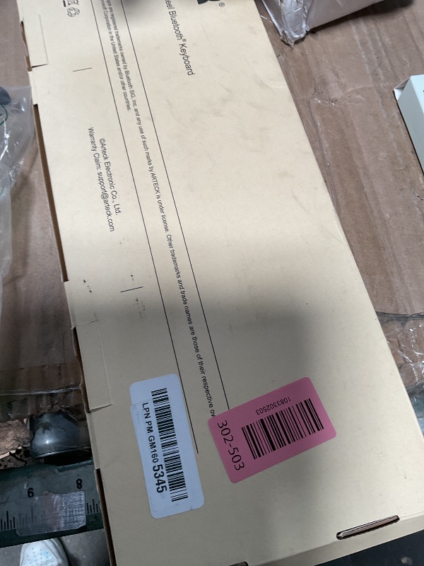 Photo 1 of ***MISSING CHARGING CABLE***** Arteck HB192 Universal Bluetooth Keyboard Multi-Device Stainless Steel Full Size Wireless Keyboard for Windows iOS Android Computer Desktop Laptop Surface Tablet Smartphone Rechargeable Battery