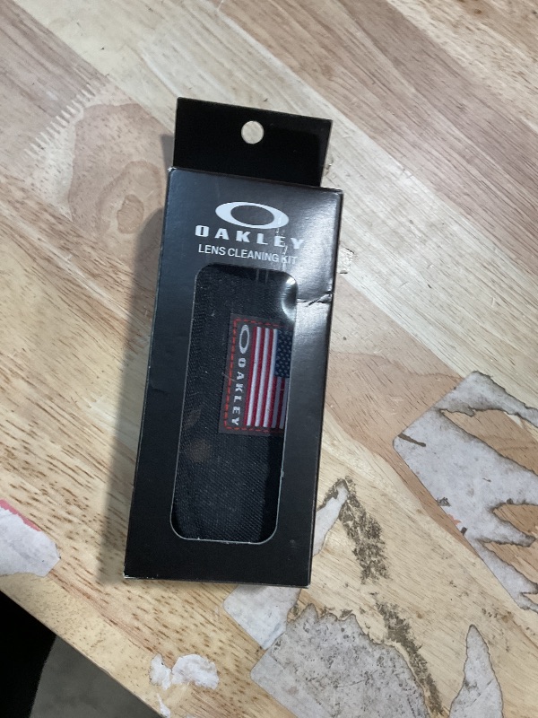 View 2 of ***MISSING SUNGLASSES***
Oakley EYE JACKET REDUX OO9438 Sunglasses With Official Eyewear Kit