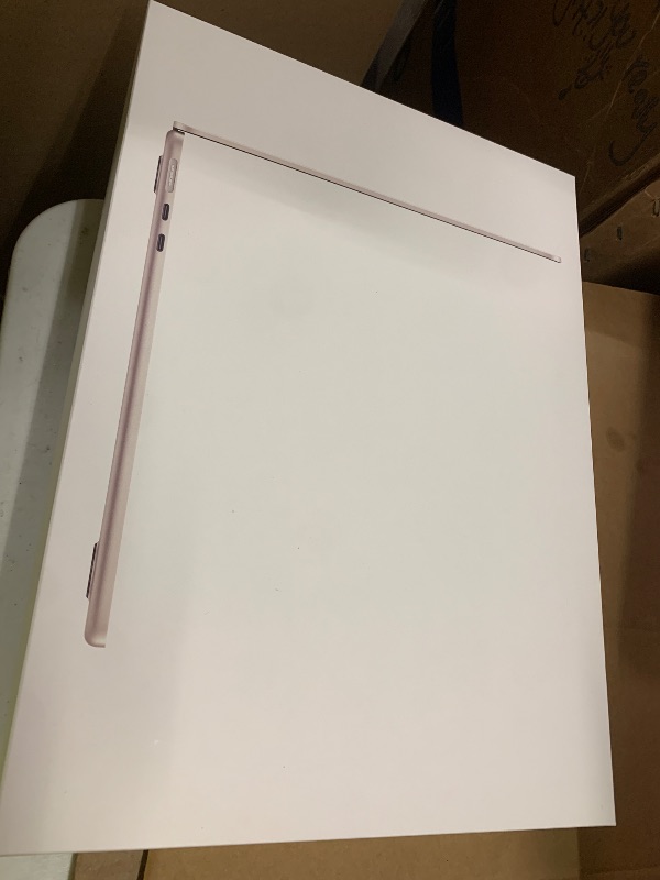 Photo 1 of Apple 2026 MacBook Air 13-inch Laptop with M5 chip: Built for AI, 13.6-inch Liquid Retina Display, 24GB Unified Memory, 1TB SSD, 12MP Center Stage Camera, Touch ID, Wi-Fi 7; Starlight