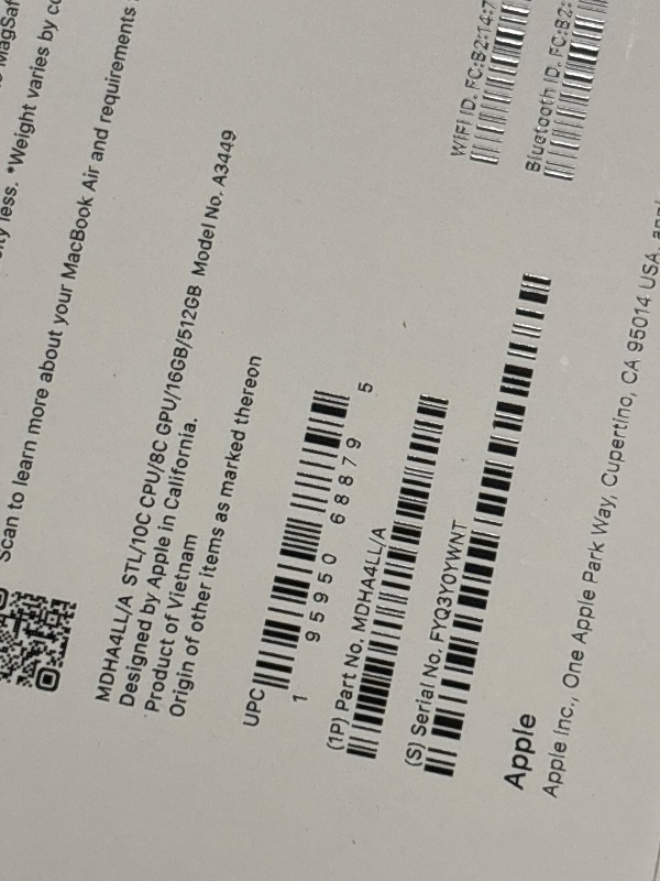 Photo 1 of Apple 2026 MacBook Air 13-inch Laptop with M5 chip: Built for AI, 13.6-inch Liquid Retina Display, 16GB Unified Memory, 512GB SSD, 12MP Center Stage Camera, Touch ID, Wi-Fi 7; Starlight