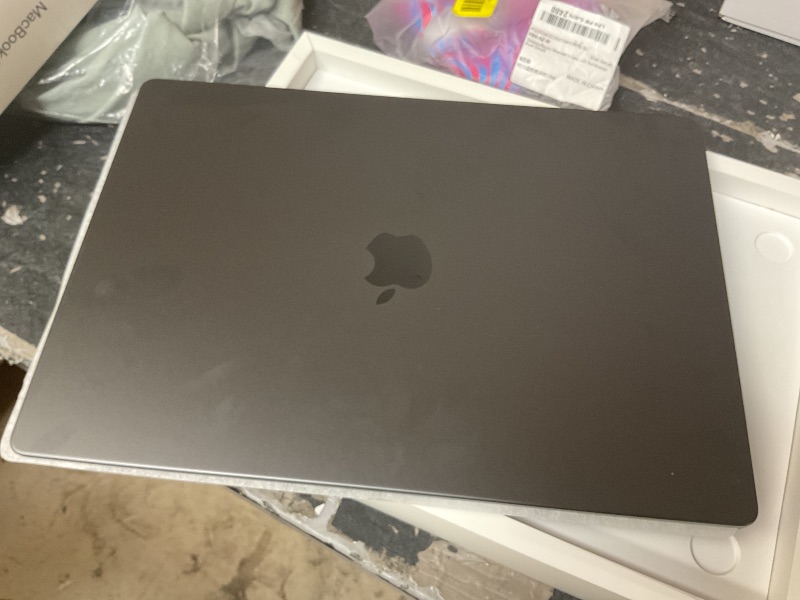 Photo 6 of FACTORY SEALED— Apple 2026 MacBook Pro Laptop with Apple M5 Max chip with 18-core CPU and 40-core GPU: Built for AI, 16.2-inch Liquid Retina XDR Display, 48GB Unified Memory, 2TB SSD, Wi-Fi 7; Space Black