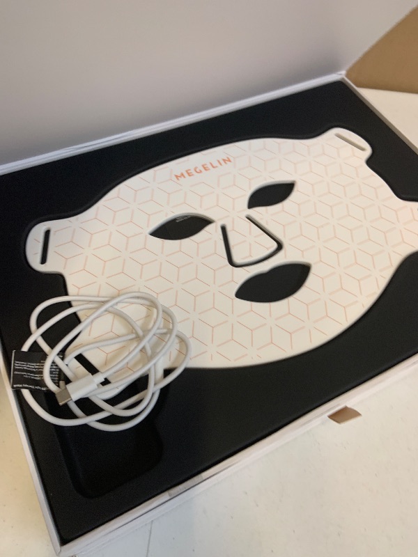 Photo 1 of MEGELIN 7 Colors LED Light Therapy Facial Mask