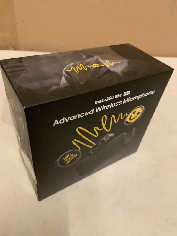 Photo 1 of Insta360 Mic Pro (2 Transmitters + 1 Receiver) Advanced 400m Wireless Microphone with Customizable E-Ink Display