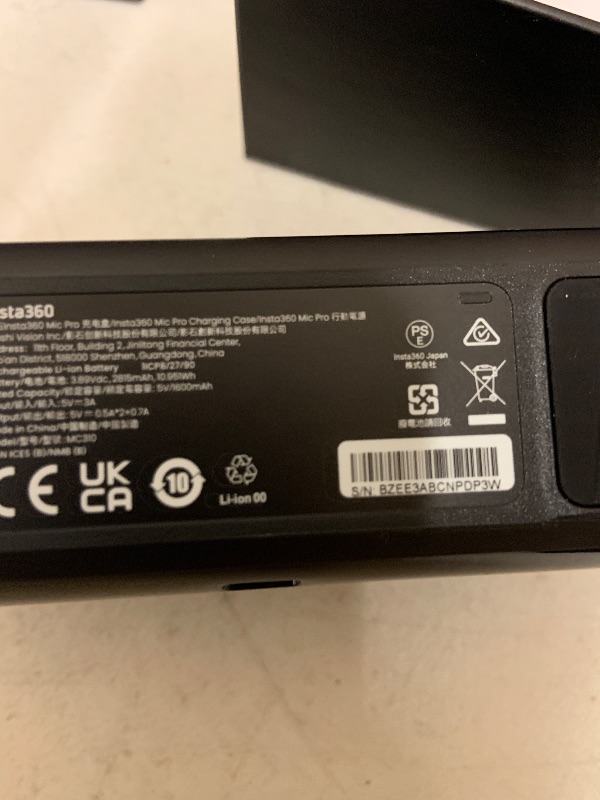 Photo 1 of Insta360 Mic Pro (2 Transmitters + 1 Receiver) Advanced 400m Wireless Microphone with Customizable E-Ink Display