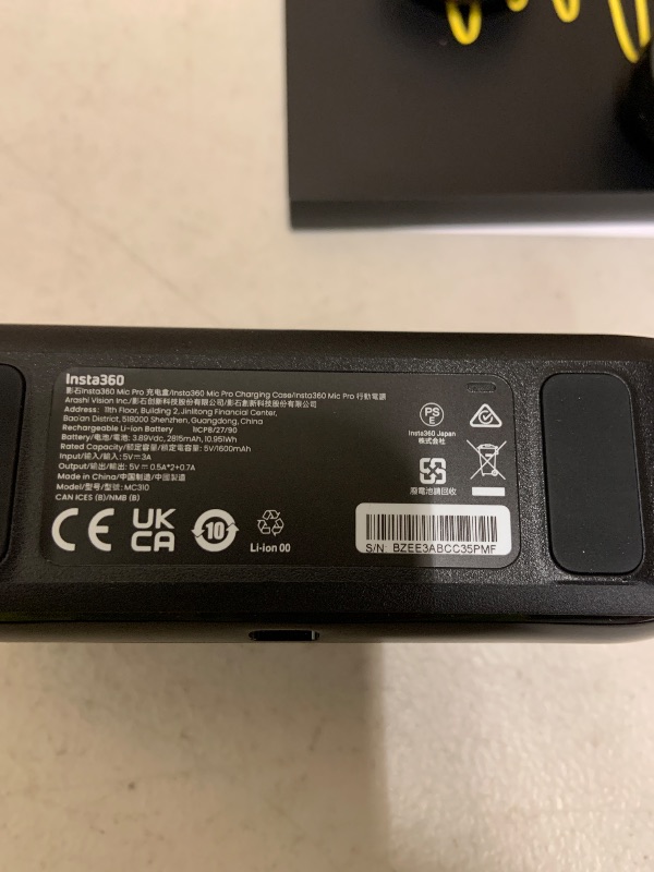 Photo 1 of Insta360 Mic Pro (2 Transmitters + 1 Receiver) Advanced 400m Wireless Microphone with Customizable E-Ink Display
