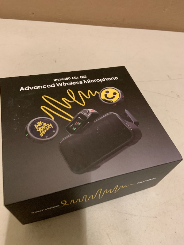 Photo 1 of Insta360 Mic Pro (2 Transmitters + 1 Receiver) Advanced 400m Wireless Microphone with Customizable E-Ink Display