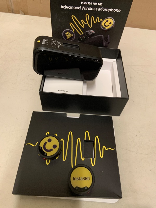 Photo 1 of Insta360 Mic Pro (2 Transmitters + 1 Receiver) Advanced 400m Wireless Microphone with Customizable E-Ink Display