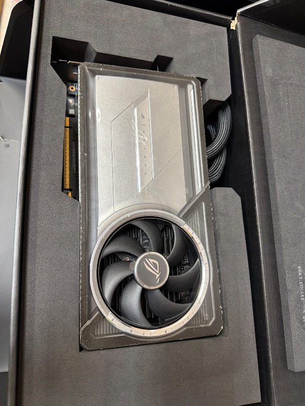 View 6 of ASUS ROG Astral LC GeForce RTX 5090 32GB GDDR7 OC Gaming Graphics Card