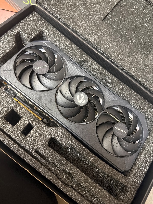 View 5 of GIGABYTE GeForce RTX 5090 Gaming OC 32G Graphics Card
