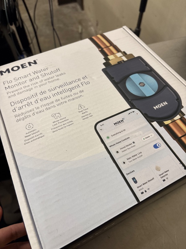 Photo 1 of Moen Flo Shutoff, 1 1/4" Automatic Water Leak Detector & Shutoff, 900-002