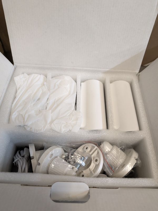 Photo 1 of AlkiVision 2K Solar Security Cameras - White 4Pcs