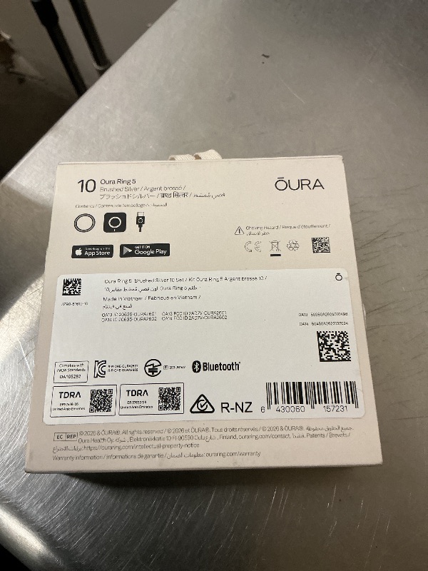 View 4 of Oura Ring 5 Smart Ring Brushed Silver Size 10