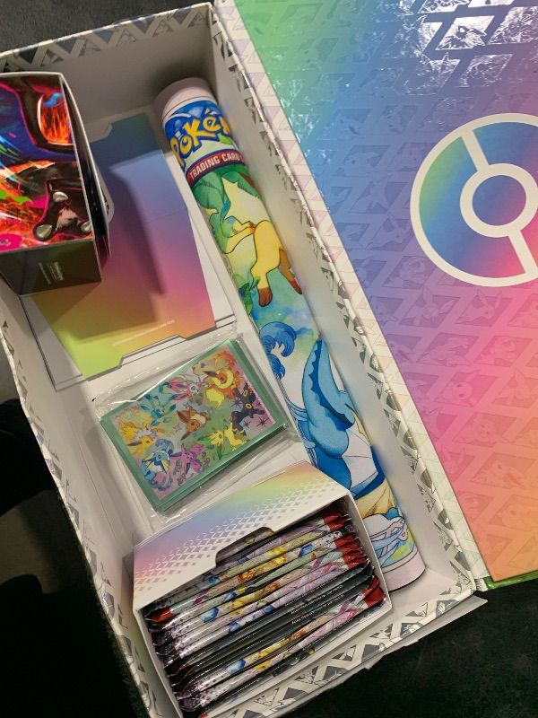 Photo 1 of USED---OPENED---------------MISSING CARDS -------------------------------Pokemon TCG: Scarlet & Violet—Prismatic Evolutions Super-Premium Collection