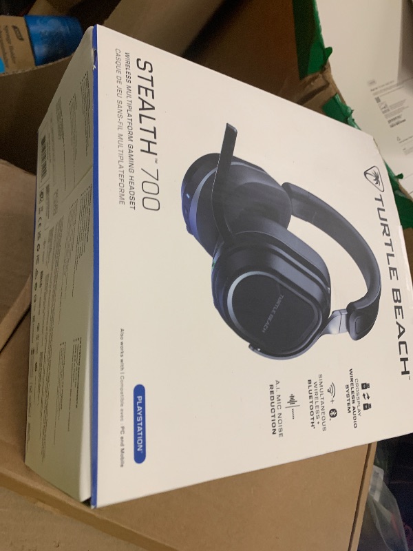 Photo 1 of Turtle Beach Stealth 700 Wireless Multiplatform Gaming Headset for PS5 & PC