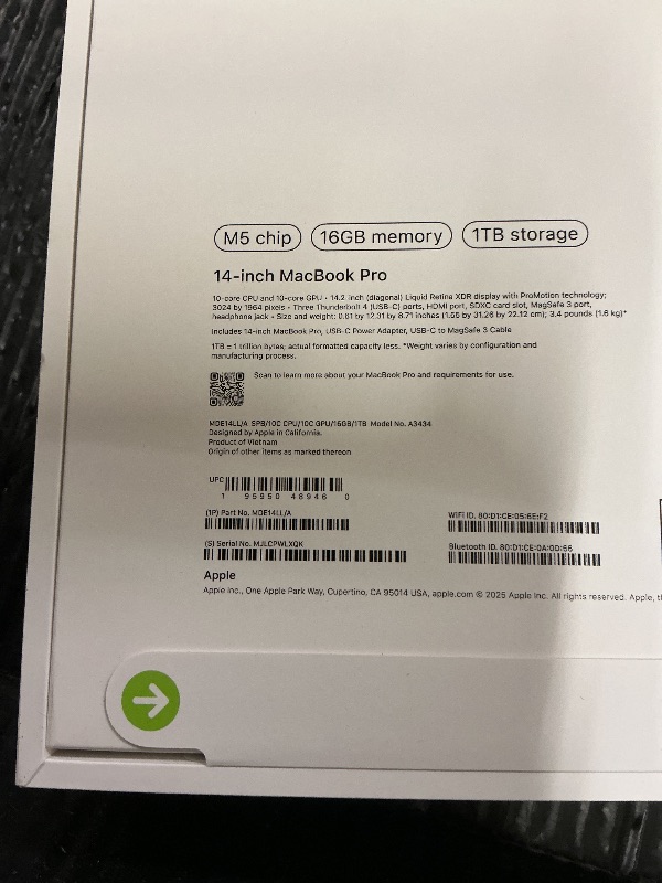 Photo 1 of FACTORY SEALED—Apple 2025 MacBook Pro Laptop with Apple M5 chip with 10?core CPU and 10?core GPU: Built for AI, 14.2-inch Liquid Retina XDR Display, 16GB Unified Memory, 1TB SSD Storage; Space Black