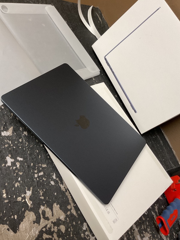 Photo 1 of FACTORY SEALED—Apple 2026 MacBook Air 15-inch Laptop with M5 chip: Built for AI, 15.3-inch Liquid Retina Display, 16GB Unified Memory, 512GB SSD, 12MP Center Stage Camera, Touch ID, Wi-Fi 7; Midnight