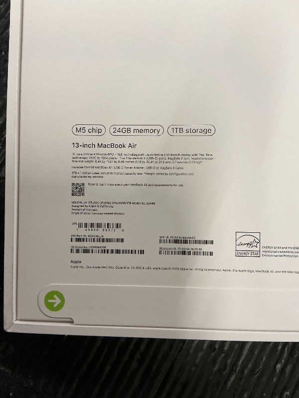 Photo 1 of FACTORY SEALED—Apple 2026 MacBook Air 13-inch Laptop with M5 chip: Built for AI, 13.6-inch Liquid Retina Display, 24GB Unified Memory, 1TB SSD, 12MP Center Stage Camera, Touch ID, Wi-Fi 7; Starlight