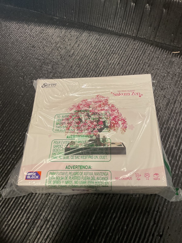 Photo 1 of Wise Block Cherry Blossom Bonsai Tree Building Set for Adults, 900 PCS