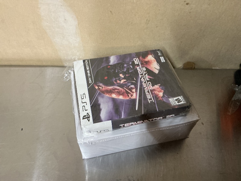 View 2 of Terminator 2D: NO FATE Collector's Edition - PlayStation 5