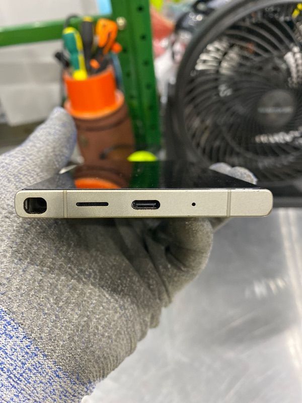 View 8 of **View Clerk Notes**SAMSUNG Galaxy S24 Ultra Cell Phone, 512GB AI Smartphone, Unlocked Android, 200MP, 100x Zoom Cameras, Long Battery Life, S Pen, Global Version, 2024 - Titanium Gray