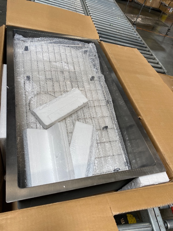 View 3 of *** DAMAGED CORNER *** Delironexu 30 Inch Undermount Single Bowl Kitchen Sink
