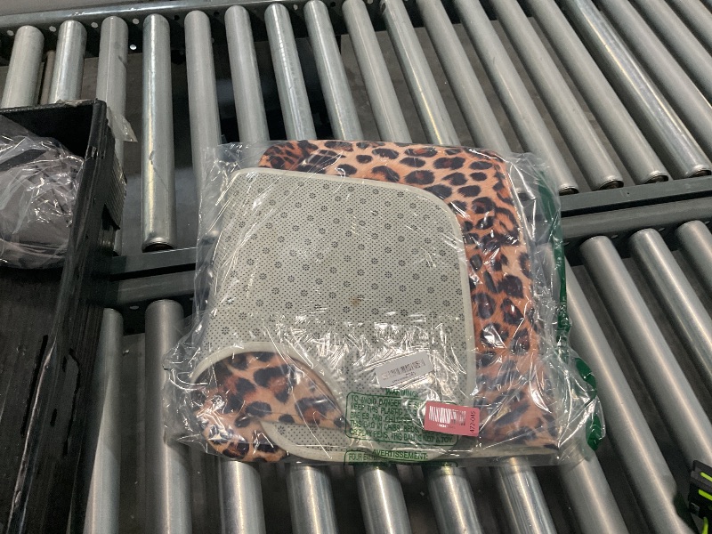 Photo 1 of [HEAVILY USED] AEMBEE Leopard Print 3-Piece Bathroom Rug Set