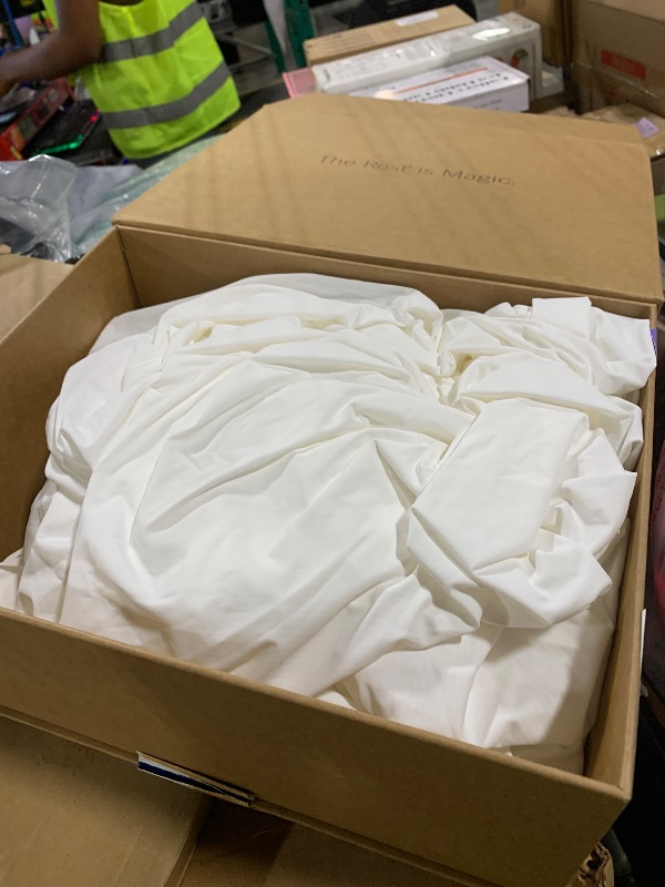 Photo 1 of ***used***REST® Evercool®+ Cooling Sheet Set, Queen Size, Arctic White, Breathable Bed Sheets for Hot Sleeper and Night Sweats, with Pillowcases, with Ionic+ Self-Cleaning Silver Yarn for Sensitive Skin, 4PCS
