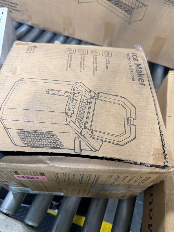 Photo 1 of ** VERY USED** Silonn Ice Maker Countertop, Portable Ice Machine with Carry Handle, Self-Cleaning Ice Makers with Basket and Scoop, 9 Cubes in 6 Mins, 26 lbs per Day, Ideal for Home, Kitchen, Camping, RV