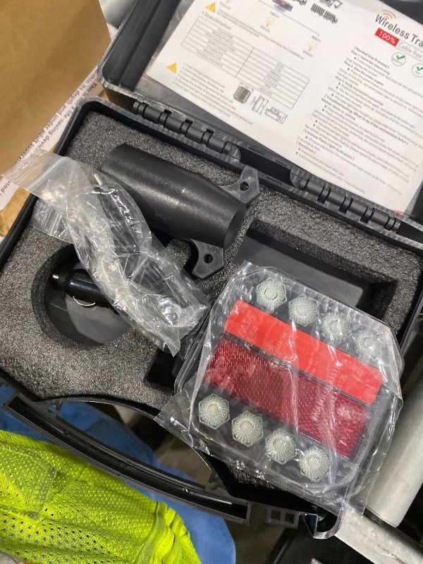 View 3 of [Missing parts] US-VIVIV Wireless Magnetic Trailer Light Kit