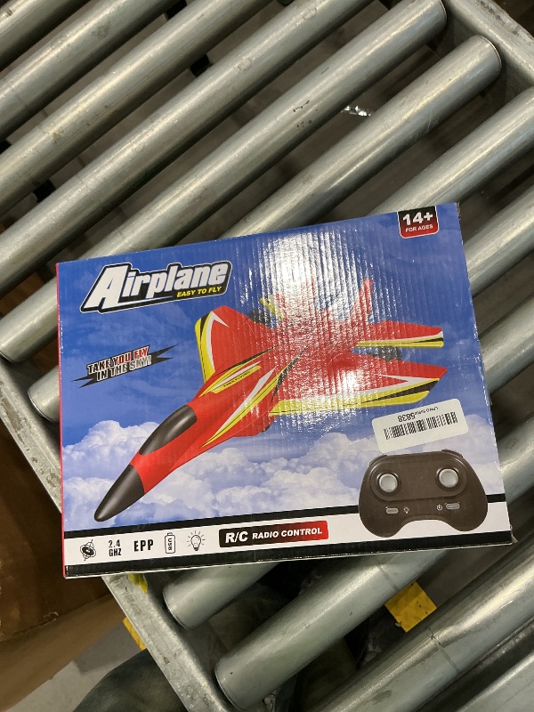 Photo 1 of [Used and tip broken off] Vecktodisy Remote Control Airplane for Kids & Adults,Foam RC Airlane Toys RTF,2 Channels RC Plane with Gyro,Easy to Fly RC Aircraft for Beginner