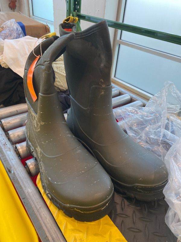 Photo 1 of [USED] Showave Men's Short Rain Boots Waterproof Rubber Mud Booties Garden Shoe,13