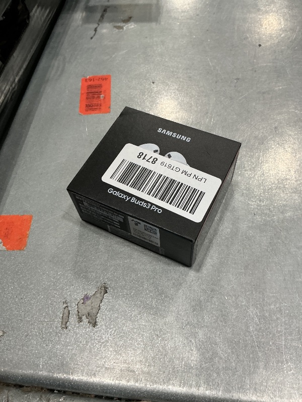 Photo 1 of *See Clerk Notes* Samsung Galaxy Buds 3 Pro AI True Wireless Bluetooth Earbuds, Noise Cancelling, Sound Optimization, Redesigned Comfort Fit, White [US Version, Amazon Exclusive, 2Yr Warranty]