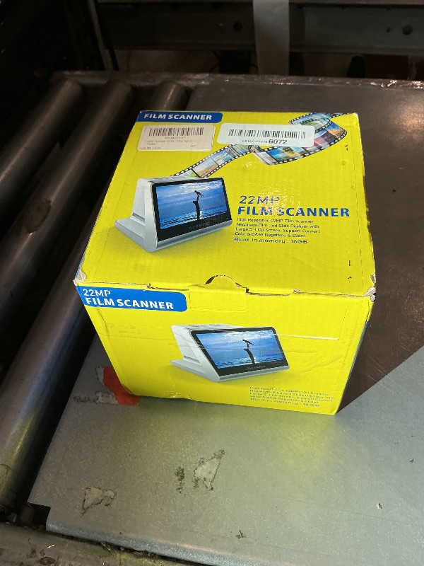 Photo 1 of [NON FUNCTIONAL] Suceem 22MP Film and Slide Scanner with 5" LCD