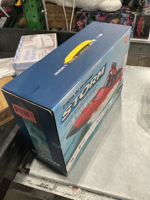 Photo 1 of ***USED***Hitish RC Boat with LED, 2.4GHz, 20MPH, Red