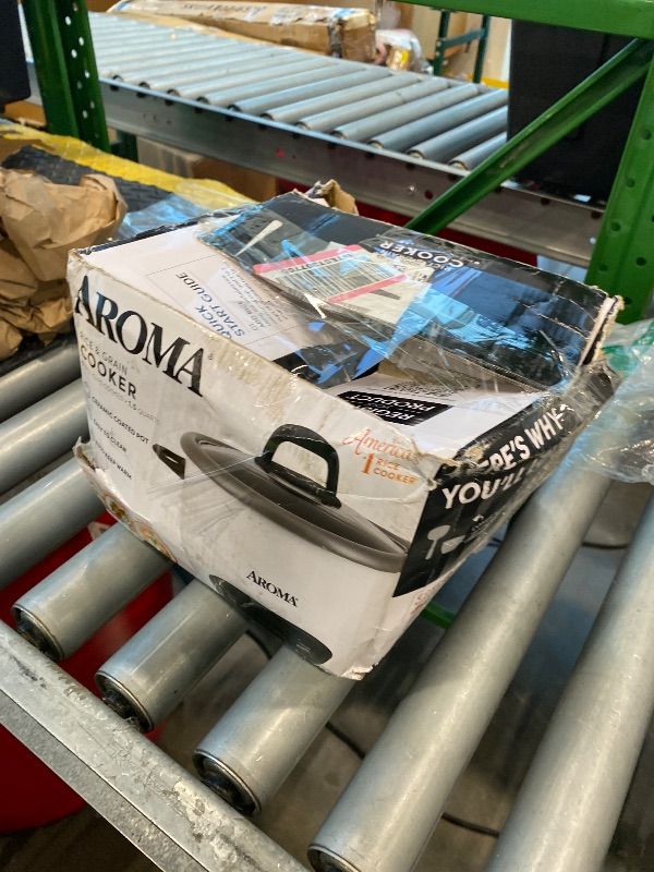 View 2 of [Cooker is missing] Aroma Housewares 6-Cup Rice Cooker (White)