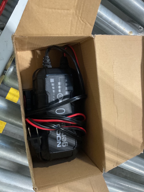 View 3 of [Fuse Short inside, needs repairs] NOCO GENIUS10 10A 6/12V Smart Battery Charger