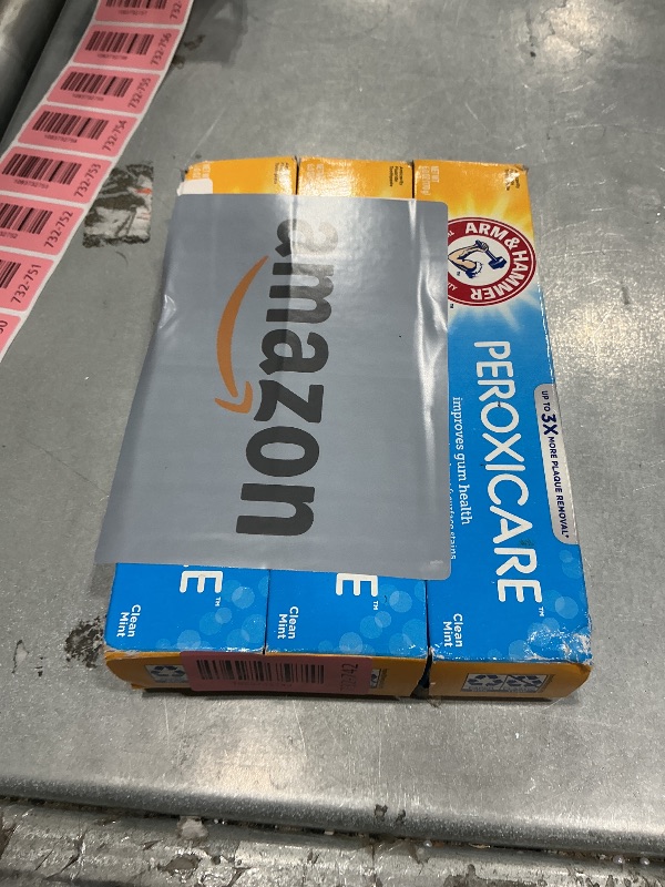 View 2 of [MISSING ONE] ARM & Hammer Peroxicare Toothpaste, Clean Mint, 6 oz (4-Pack)